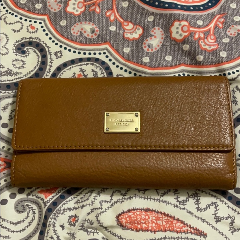 Tan Michael Kors wallet